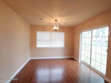 7 Dining Area