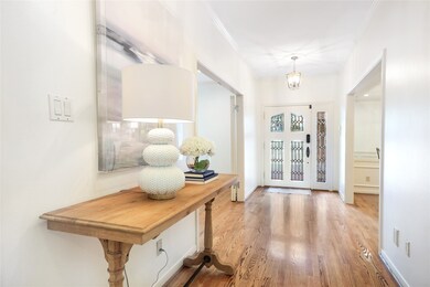 606 Rebecca Pines Ct, Houston, TX 77024 - photo 2