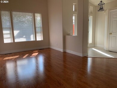 13320 SE 155th Dr, Clackamas, OR 97015 - photo 4