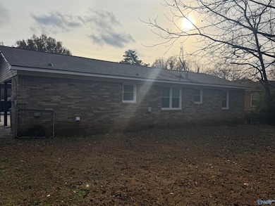 4712 Cavett Dr NW, Huntsville, AL 35810 - photo 3