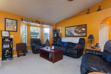6501 Arton St-12
