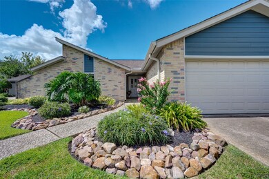 1409 Kent Way, Friendswood, TX 77546 - photo 3