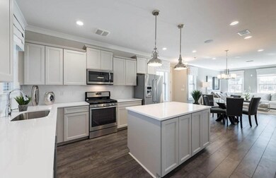 581 Blueway Ave, Summerville, SC 29486 - photo 2