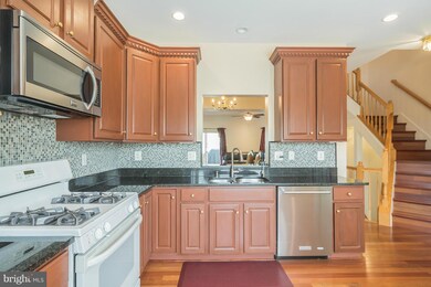 21247 Owls Nest Cir, Germantown, MD 20876 - photo 2