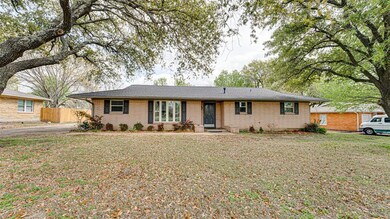 1412 Country Club Rd, Ennis, TX 75119 - photo 4