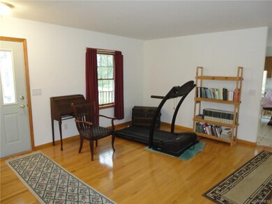 10259 Allen Road, Concord, NY - living room with h