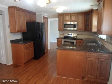 10708 Autumn Leaf Place, Germantown, MD 20876 - photo 5