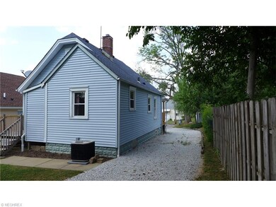 128 E. Dartmore Rear & Driveway