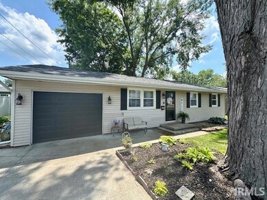 828 Railroad St, Covington, IN 47932 - photo 3