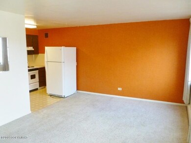 living / kitchen