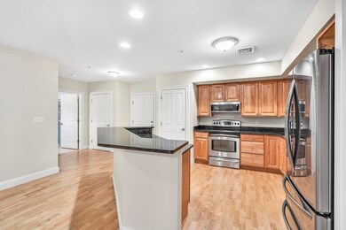 15 Summer St unit 104, Franklin, MA 02038 - photo 6