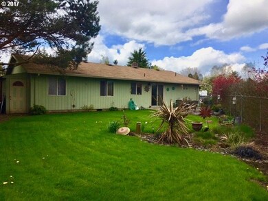 214 Charles Ct, Newberg, OR 97132 - photo 4