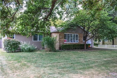 502 S Parke St, Tuscola, IL 61953 - photo 2