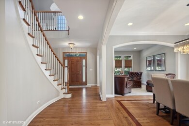 438 W 3rd St, Elmhurst, IL 60126 - photo 4