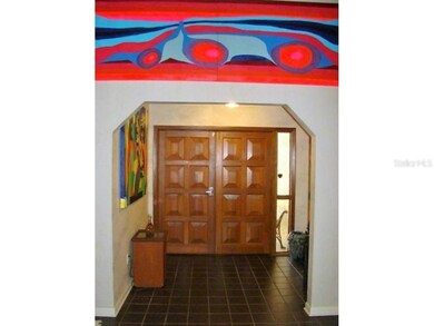DOUBLE DOOR ENTRY WFOYER