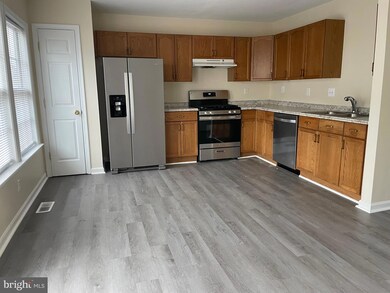 11 E Calabash Ct, Martinsburg, WV 25405 - photo 3