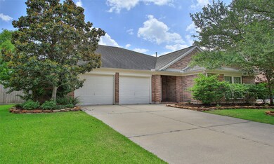 11527 Maple Falls Dr, Tomball, TX 77377 - photo 2
