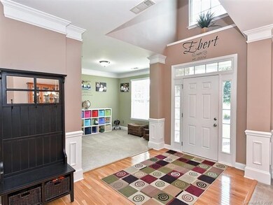 Front entrance / Foyer