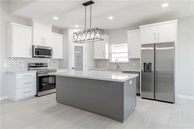 568 Kiki St, Edinburg, TX 78539 - photo 4