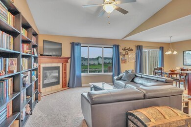 4825 Algonquin Dr unit 2, Cedar Falls, IA 50613 - photo 4