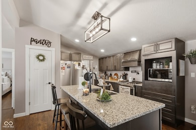 4910 N 200 W, Columbus, IN 47201 - photo 4