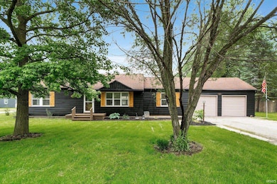 4654 Schmucker Dr, Fort Wayne, IN 46835 - photo 3