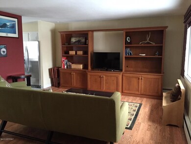 Upstairs Unit LR