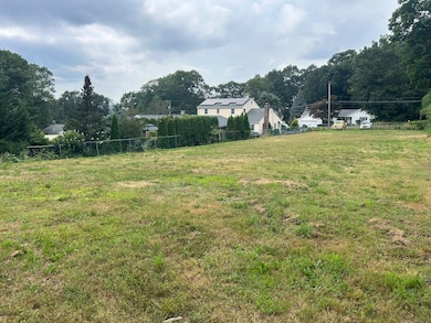 274 Cedarwood Ln, Newington, CT 06111 - photo 4