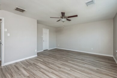 29615 Golden Vines Ln, Spring, TX 77386 - photo 5