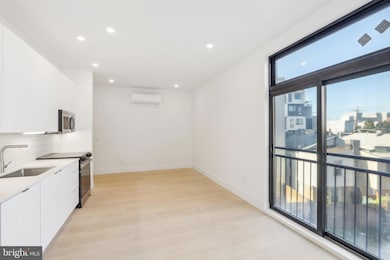 2406 Frankford Ave unit 3, Philadelphia, PA 19125 - photo 4