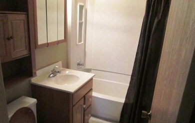 7411 Volquardsen Ave, Davenport, IA 52806 - photo 7