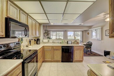 18411 N Conestoga Dr, Sun City, AZ 85373 - photo 5
