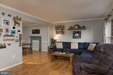 623 Tanglewood Dr, Sykesville, MD 21784 - photo 3