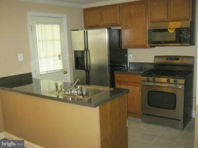 561 Lucia Ave, Baltimore, MD 21229 - photo 5