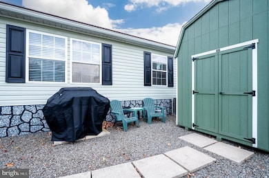 400 Allenbrook Ln, Reading, PA 19606 - photo 4