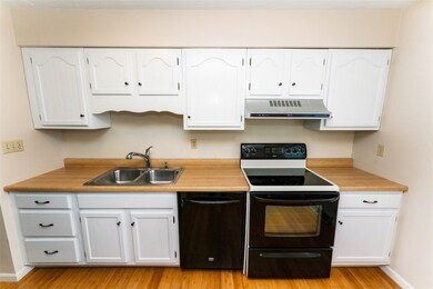 332 Georgetowne Village, Indiana, PA 15701 - photo 6