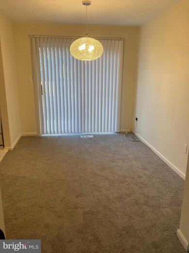 937 Saint Michaels Dr, Bowie, MD 20721 - photo 4