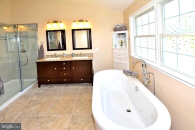 16057 Hayes Ln, Woodbridge, VA 22191 - photo 7