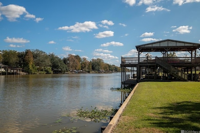 13304 Bayou Terrace Dr, Saint Amant, LA 70774 - photo 2