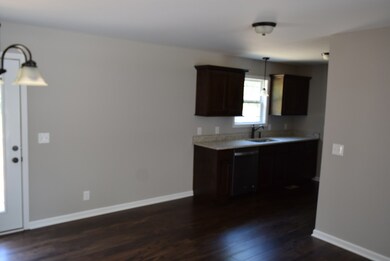 1522 S Spring St, Manchester, TN 37355 - photo 2