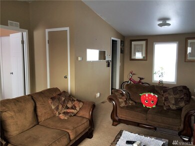 204 Fenway Ct, Napavine, WA 98532 - photo 2