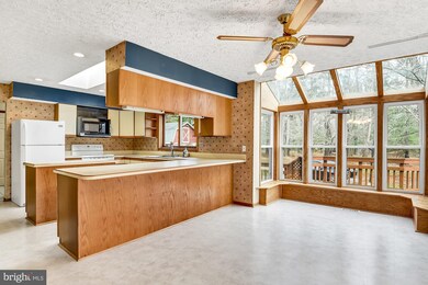 5761 Oakland Rd, Sykesville, MD 21784 - photo 5