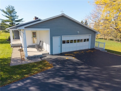 5010 Emerson Rd, Canandaigua, NY 14424 - photo 2