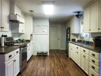 404 Hiawatha Trail, Pineville, LA 71360 - photo 2