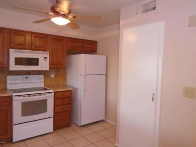 10863 W Santa fe Dr unit 15A, Sun City, AZ 85351 - photo 5