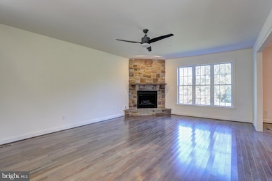 6704 Brooklyn Bridge Rd, Laurel, MD 20707 - photo 6