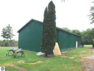 3449 S Blair Rd, Ithaca, MI 48847 - photo 5