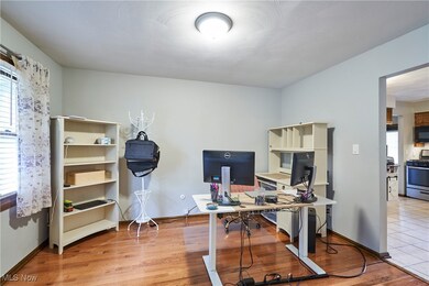 2940 Robin Hill Dr, Mogadore, OH 44260 - photo 5