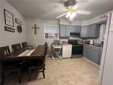 1206 Thomas Ridge Rd, Leon, WV 25123 - photo 5