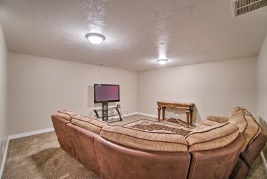 422 W 270 N, Blackfoot, ID 83221 - photo 6